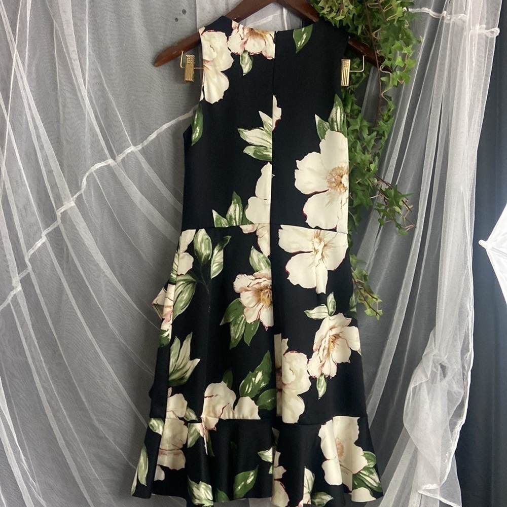 Host Pick 💗Aqua floral ruffled black dress - Picture 8 of 9